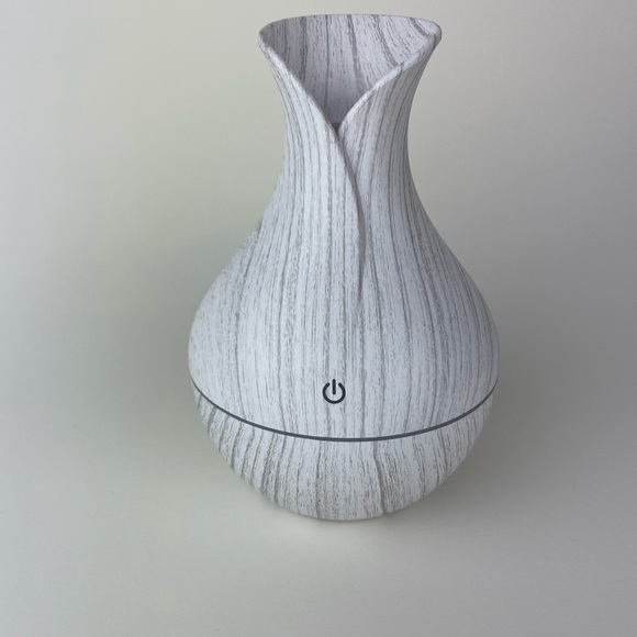 Mini wood diffusers & 2oz.https://dejaci.com/ - Picture 8 of 8